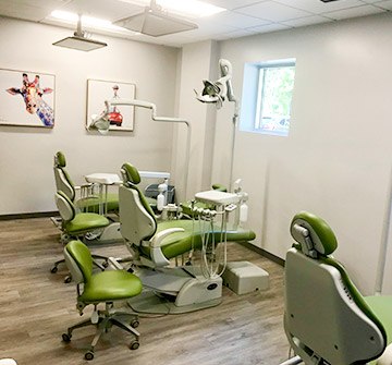 Green orthodontic chairs
